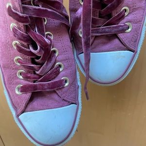 Maroon Converse with velvet laces